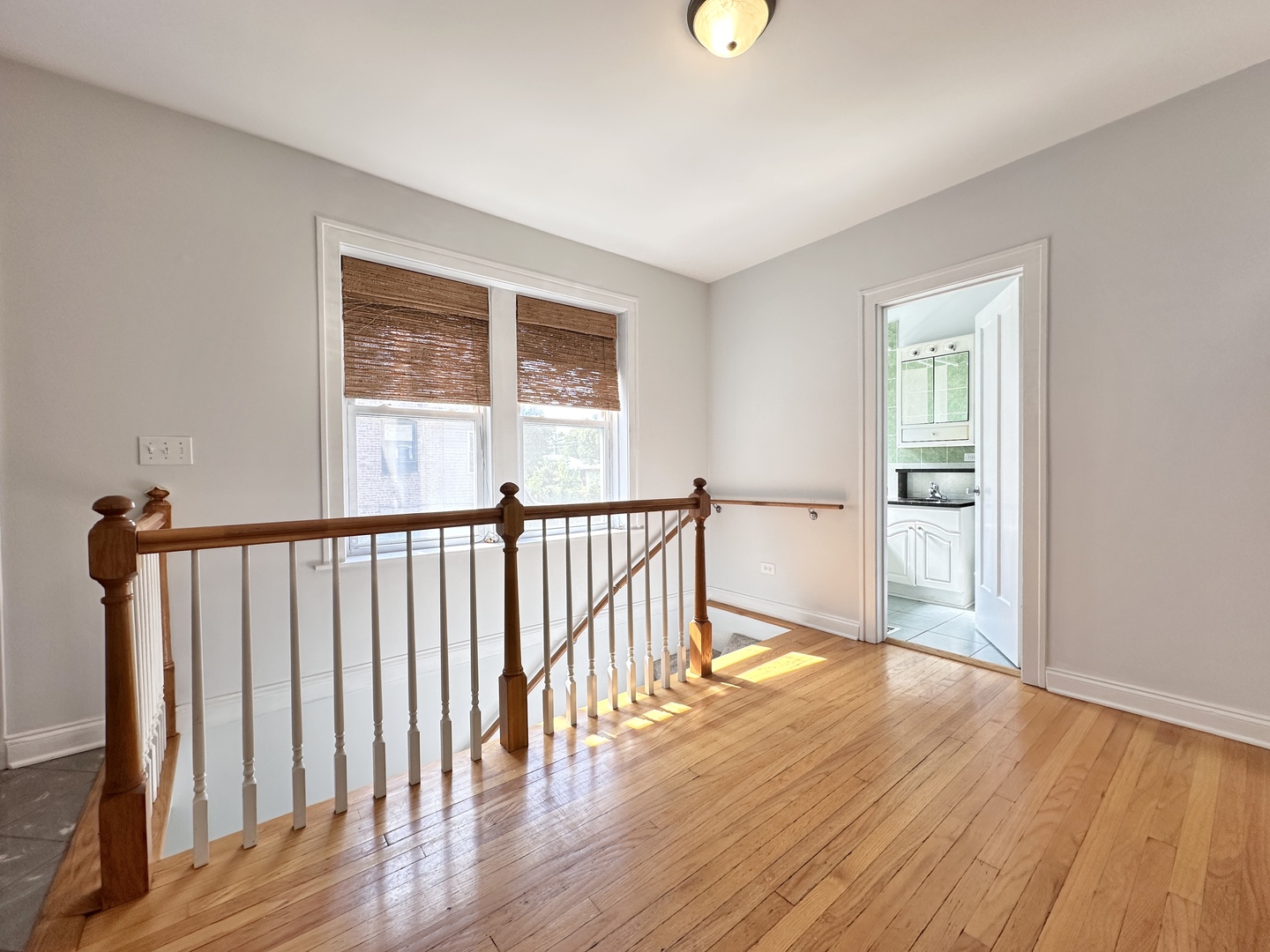 4447 W Sunnyside Avenue Unit: 1