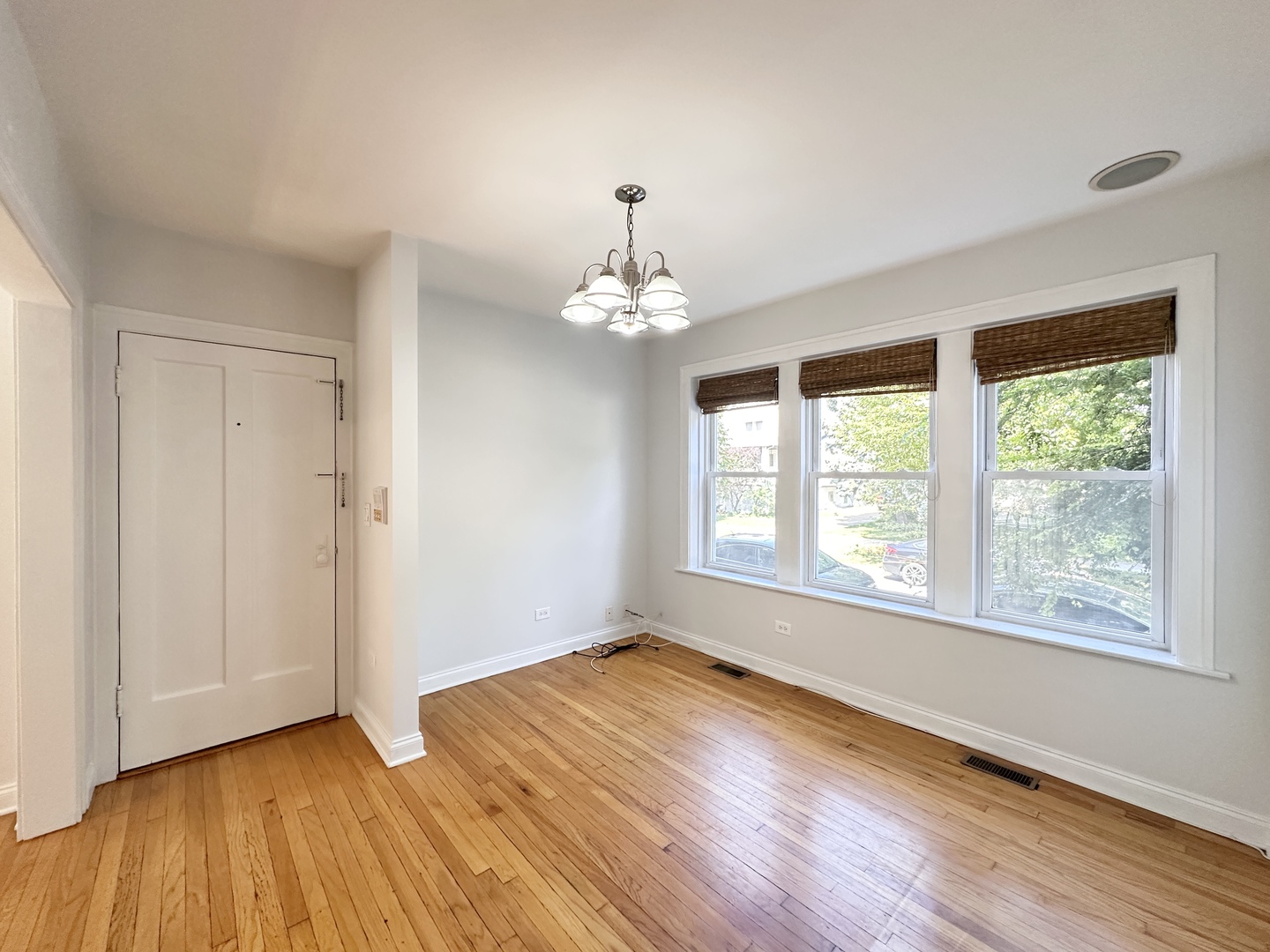 4447 W Sunnyside Avenue Unit: 1