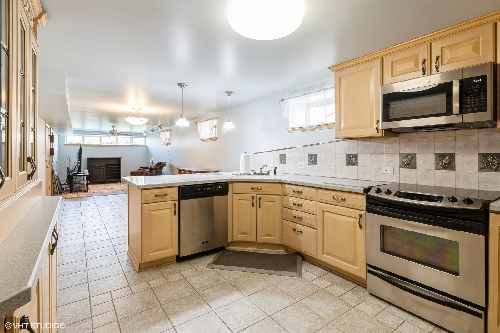 8449 W BRODMAN Avenue