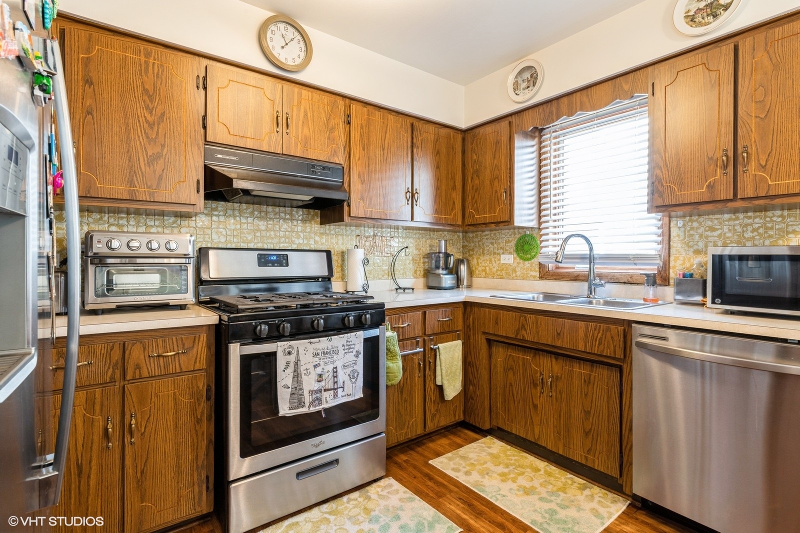 8449 W BRODMAN Avenue