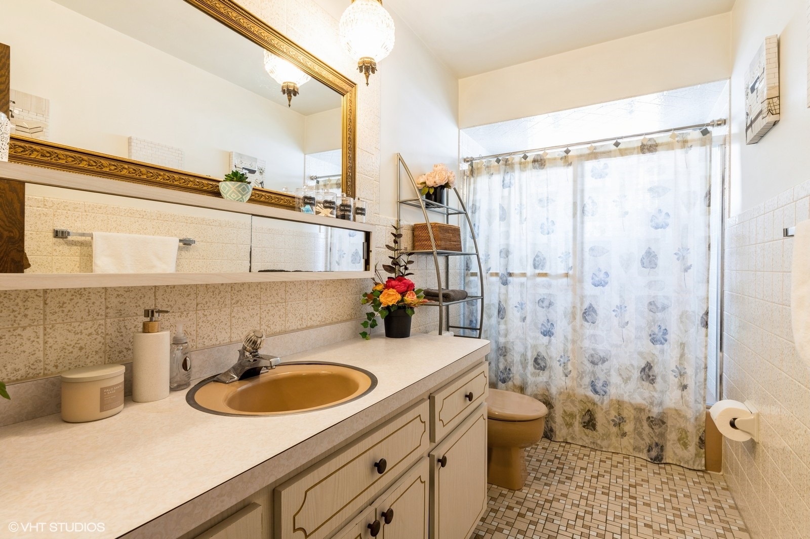 8449 W BRODMAN Avenue