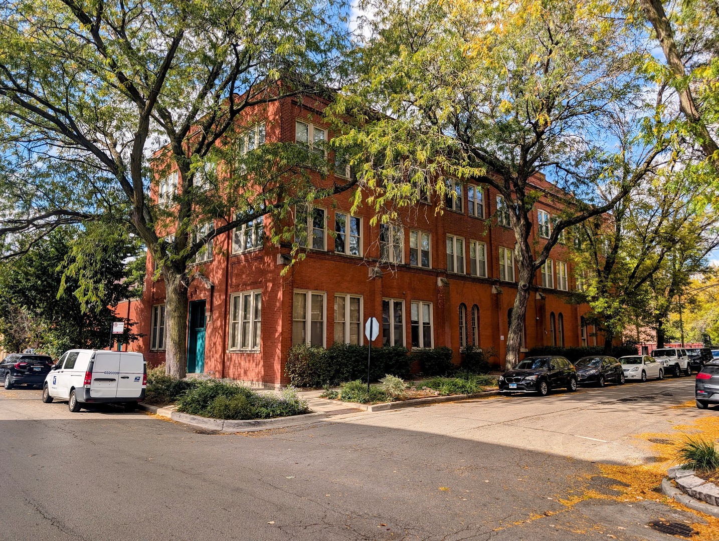 2510 N Wayne Avenue Unit: 112