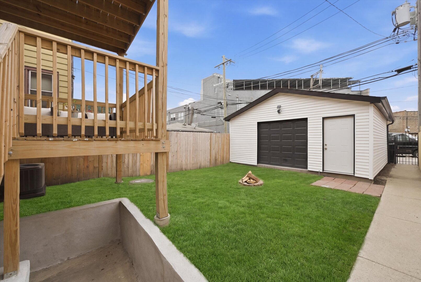 2721 N Western Avenue