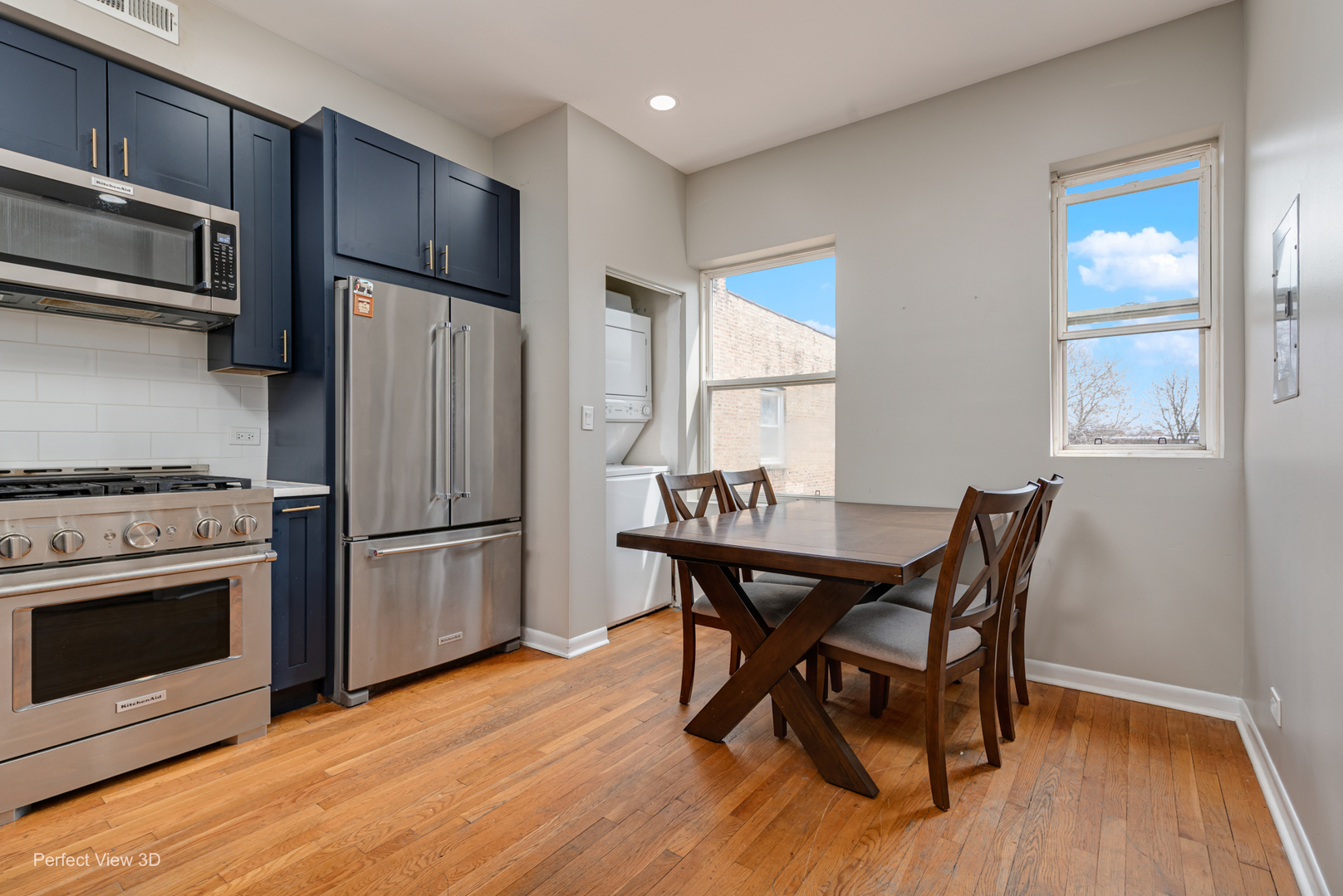 4909 N Avers Avenue Unit: 3