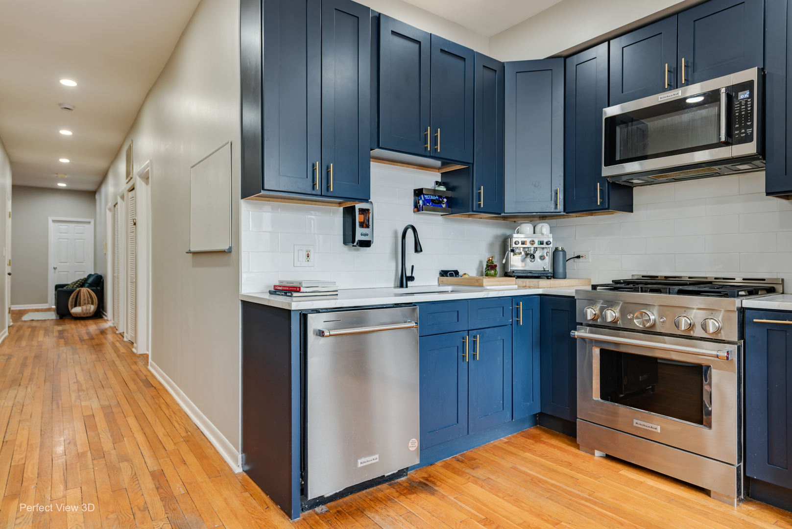 4909 N Avers Avenue Unit: 3