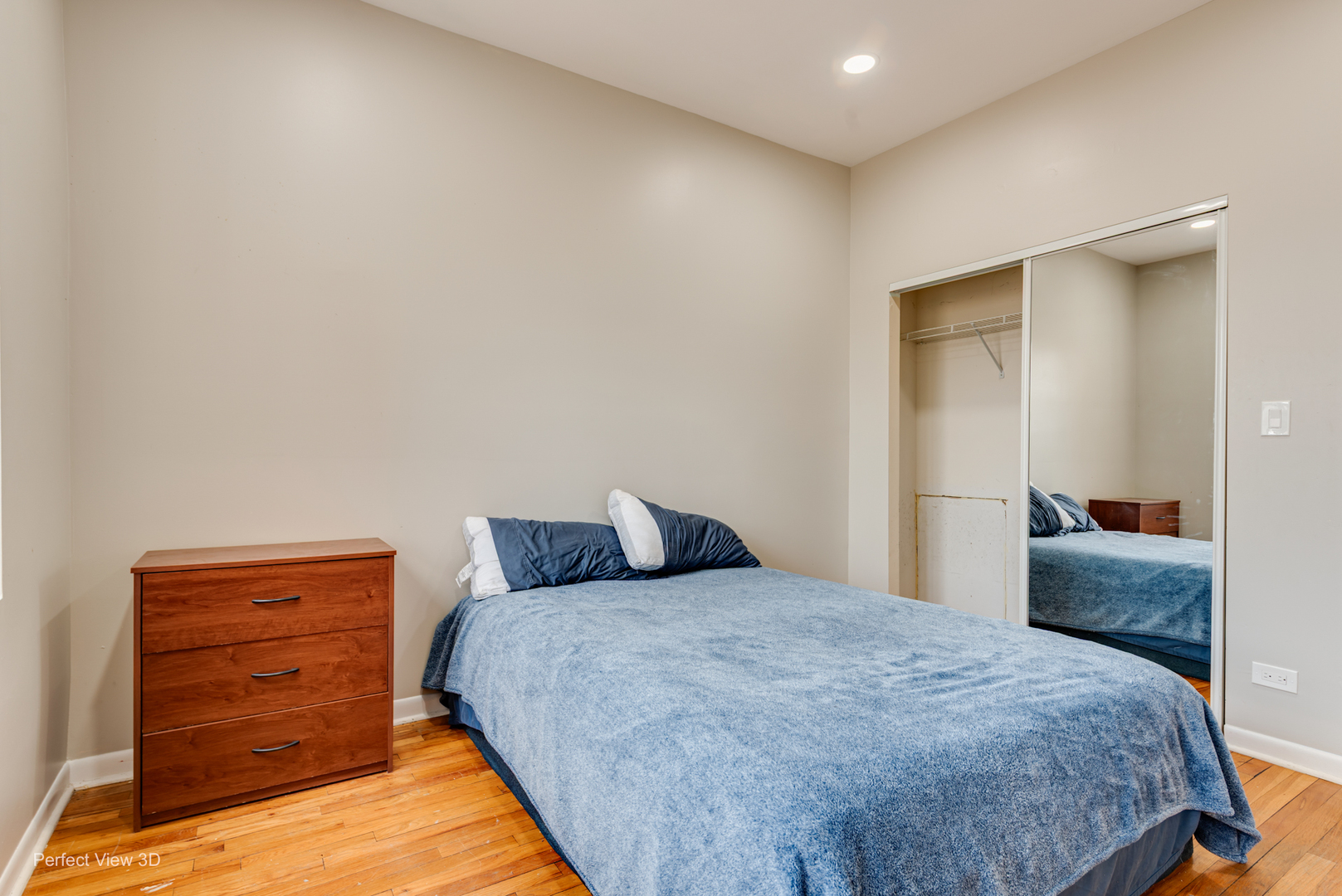 4909 N Avers Avenue Unit: 3