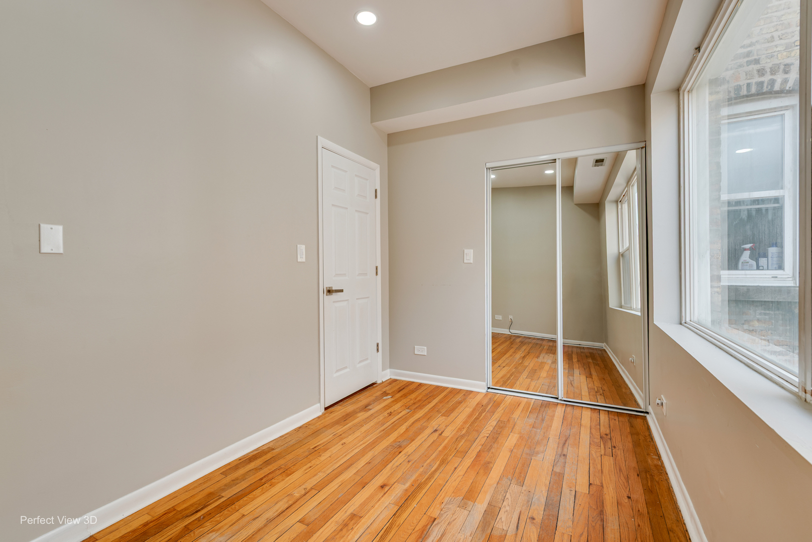 4909 N Avers Avenue Unit: 3
