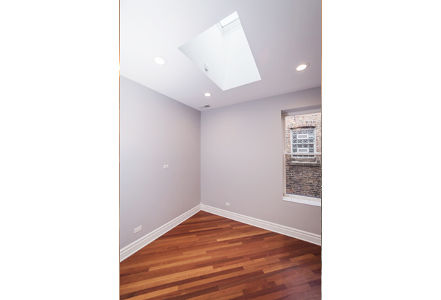 1437 N WASHTENAW Avenue Unit: 3