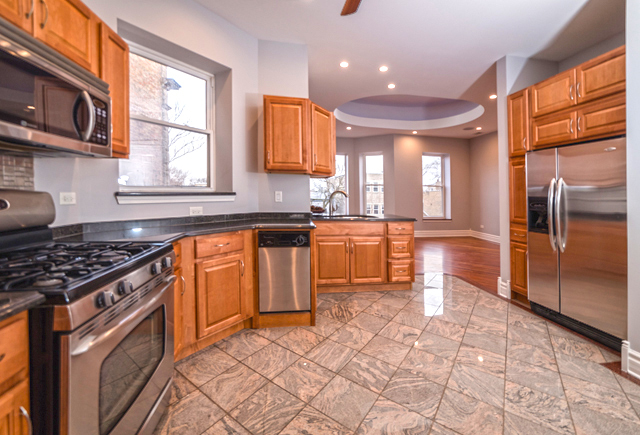 1437 N WASHTENAW Avenue Unit: 3