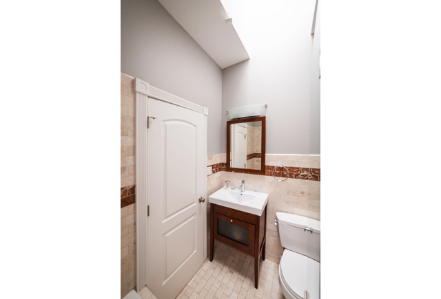 1437 N WASHTENAW Avenue Unit: 3