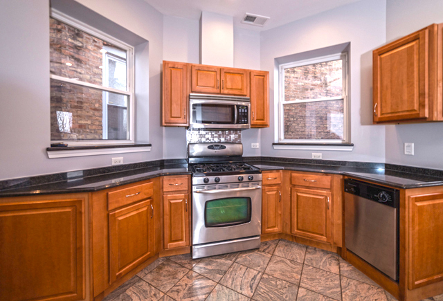 1437 N WASHTENAW Avenue Unit: 3
