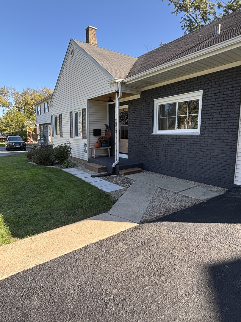 1319 Evergreen Road