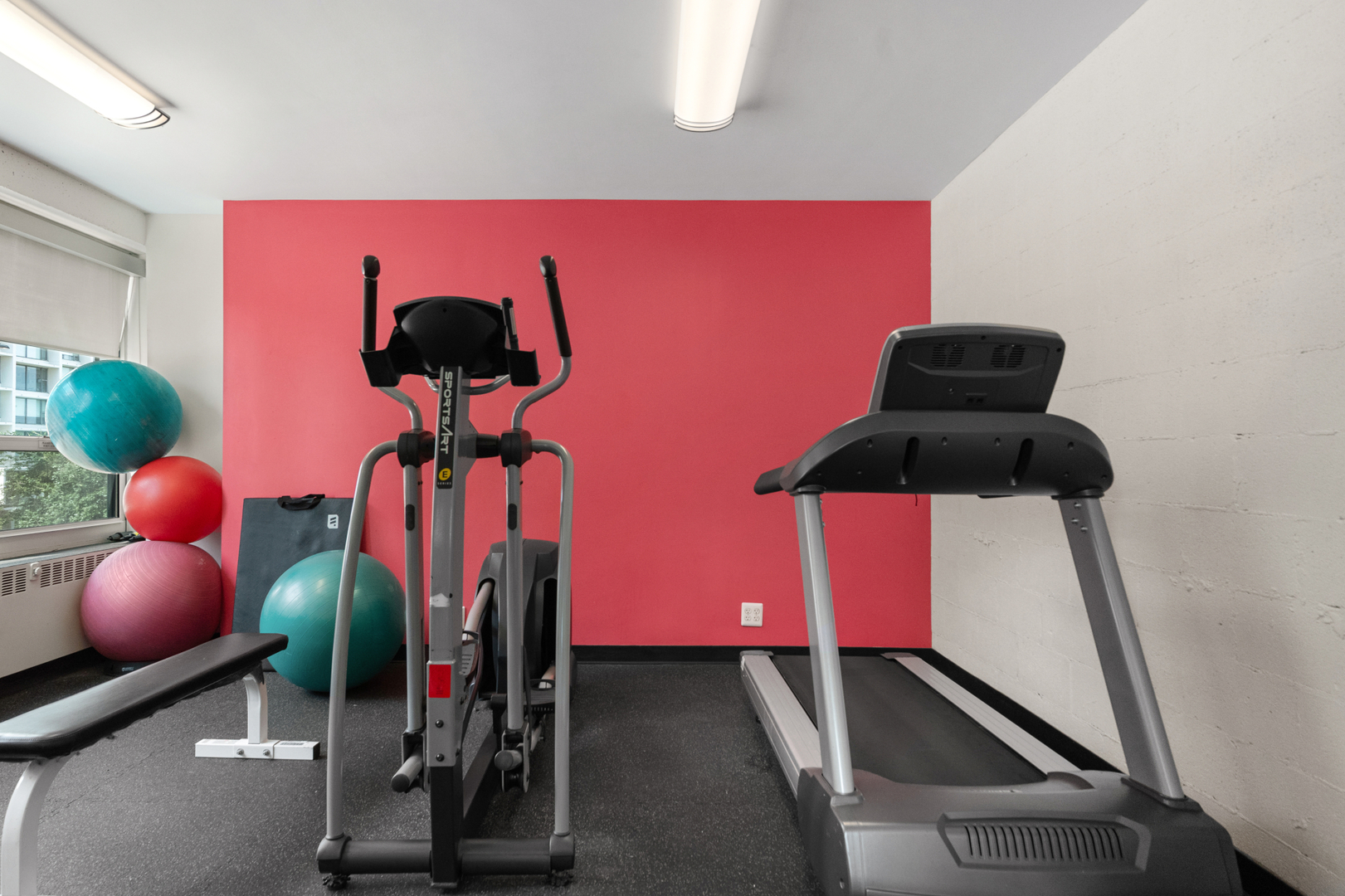3180 N Lake Shore Drive Unit: 17F