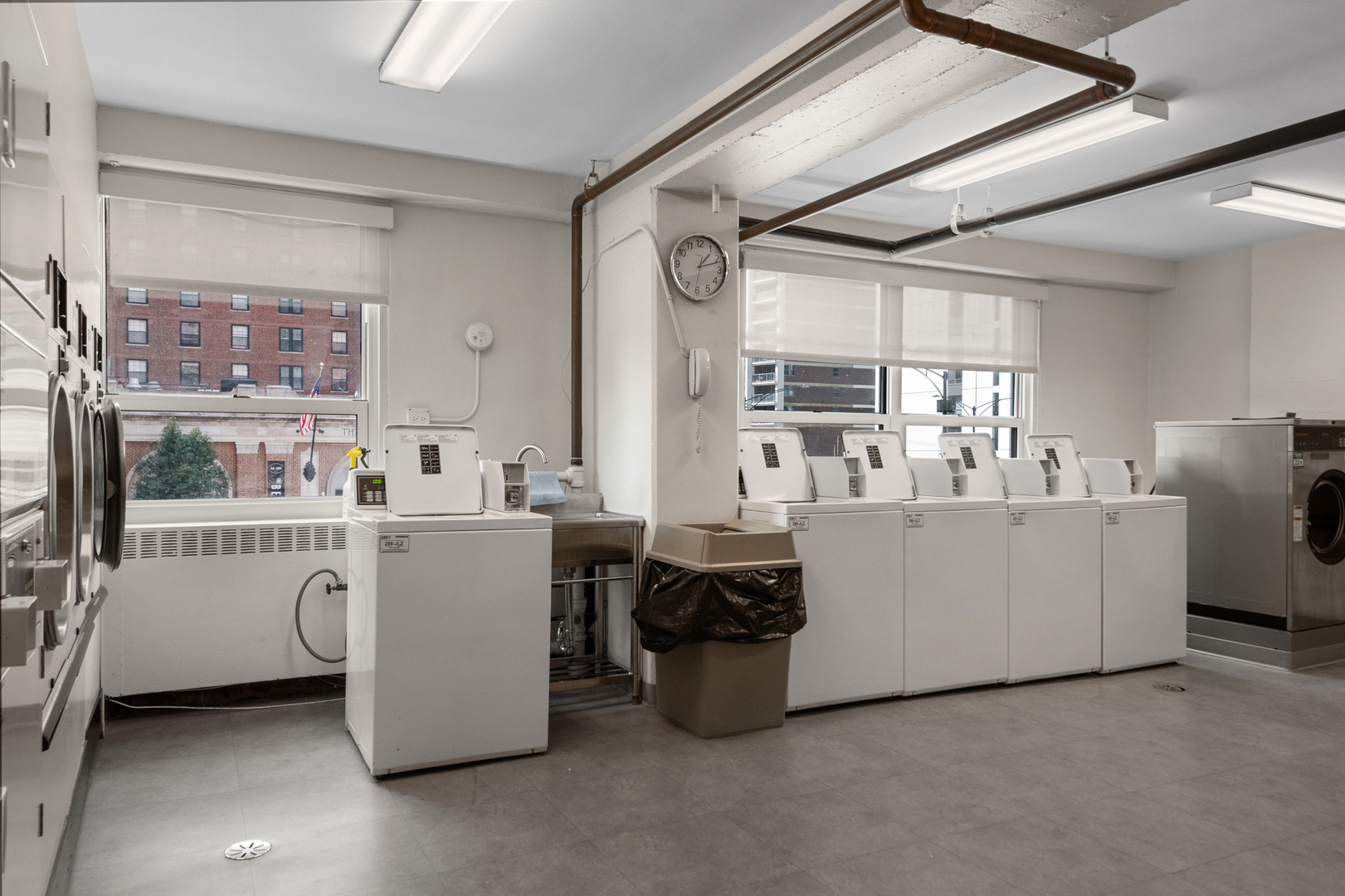3180 N Lake Shore Drive Unit: 17F