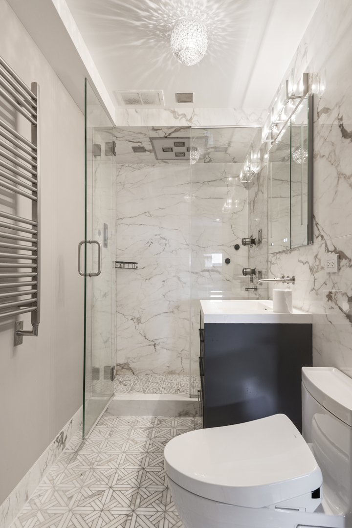 3180 N Lake Shore Drive Unit: 17F