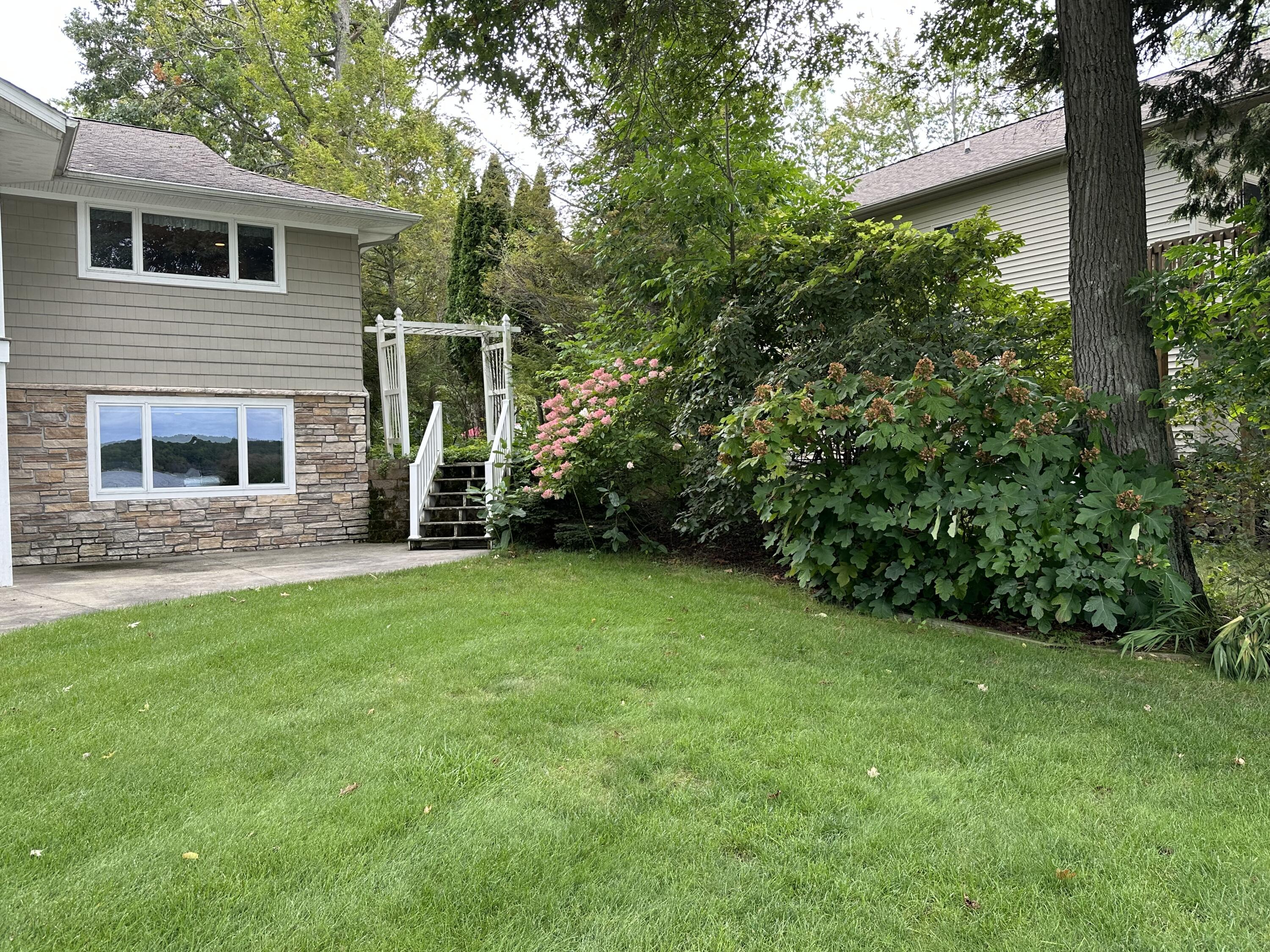 6358 E Billings