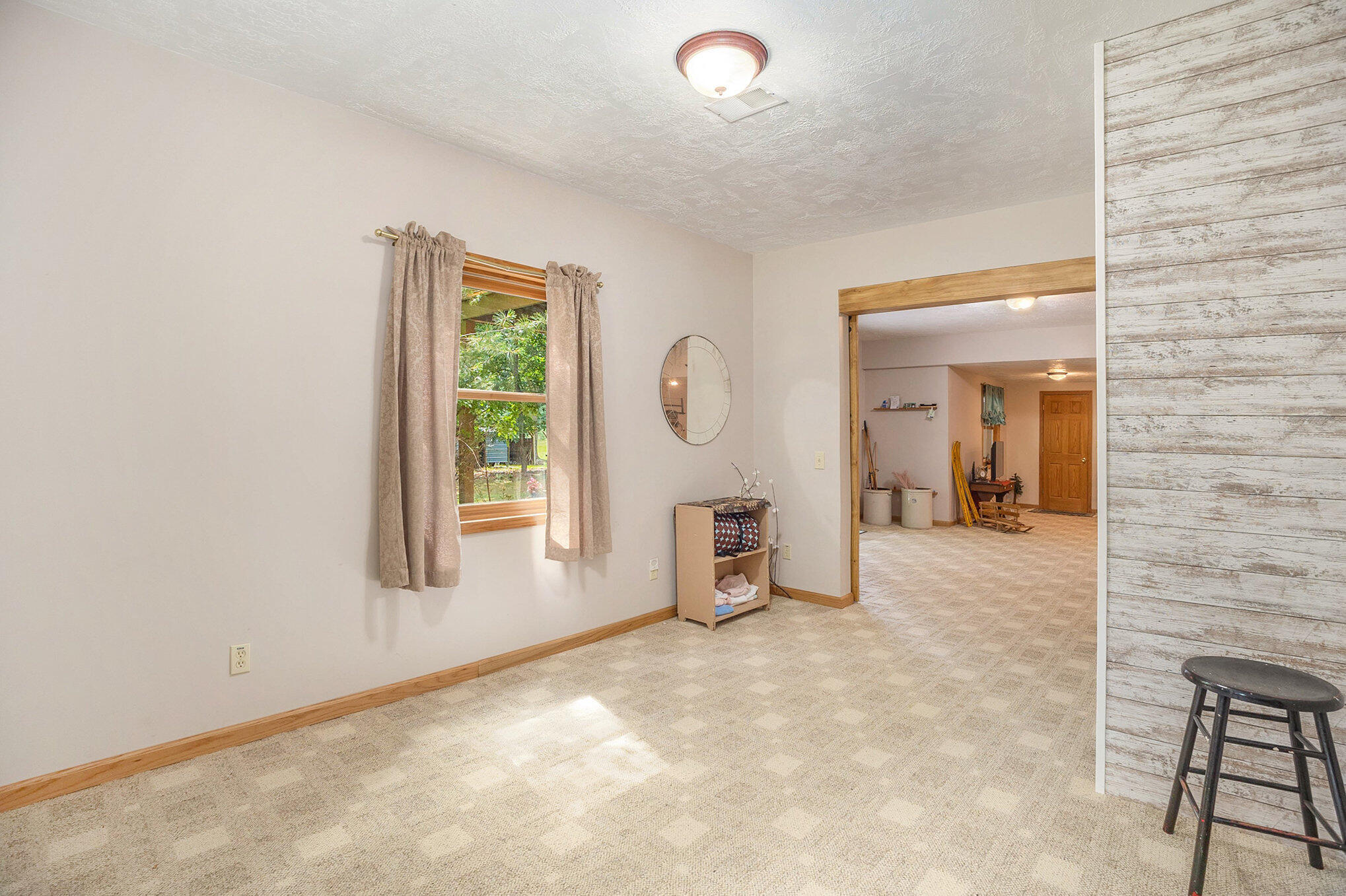 3985 Linke Road