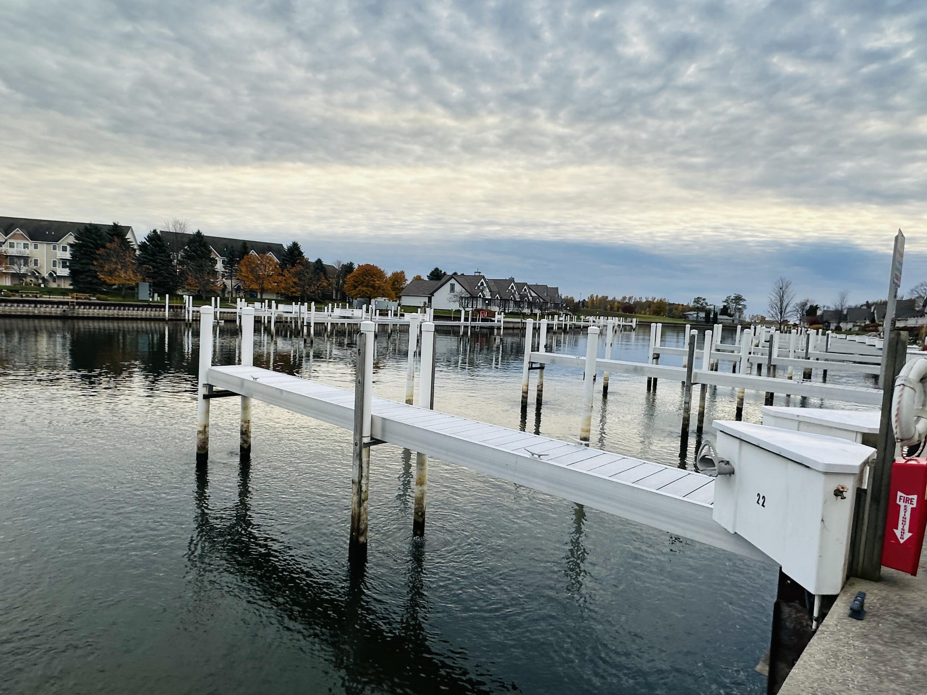 279 N Lakeshore Drive