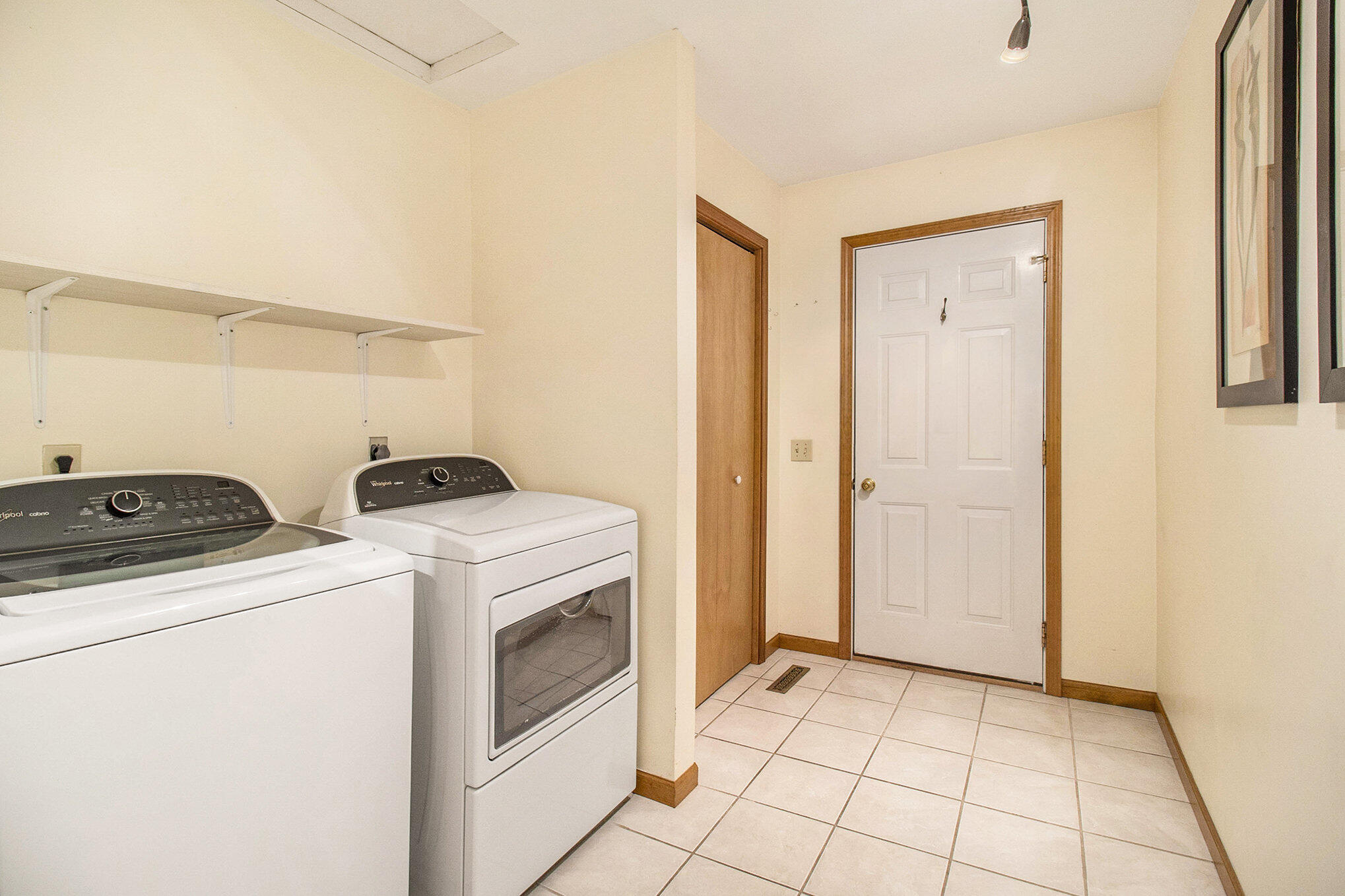 1422 Yoder Road