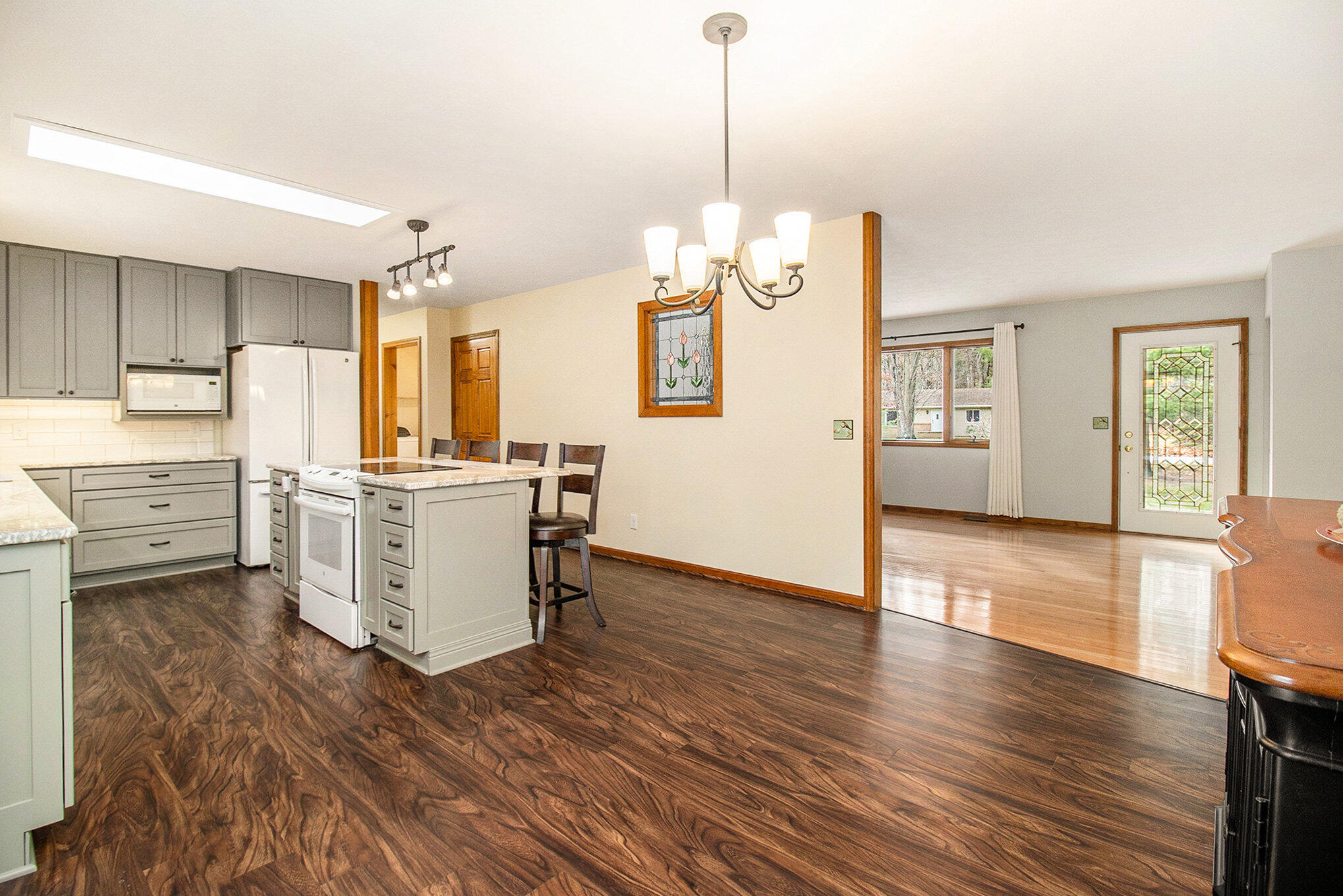 1422 Yoder Road