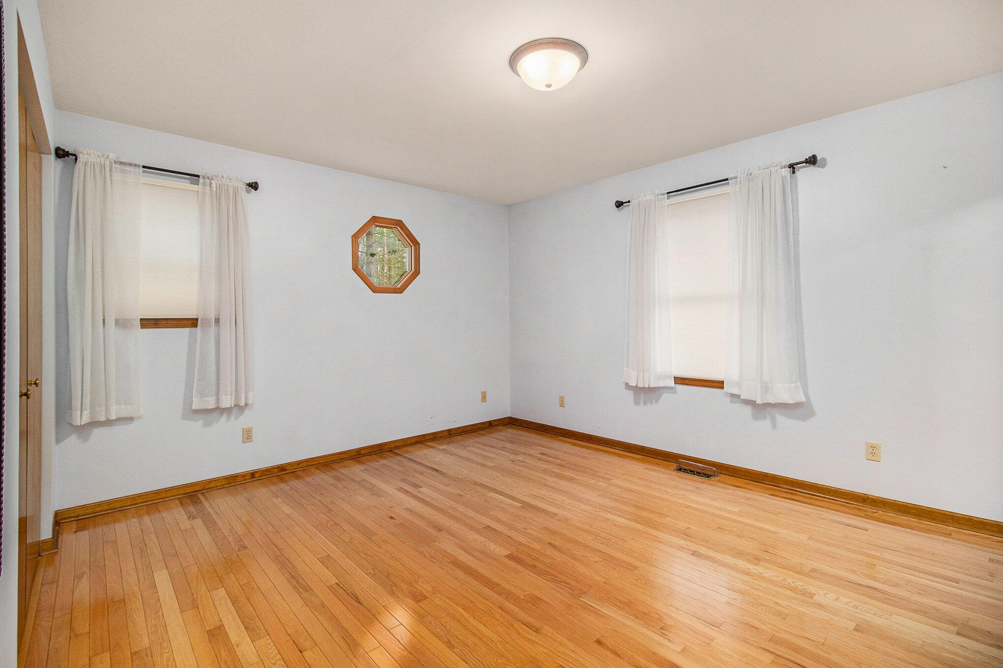 1422 Yoder Road