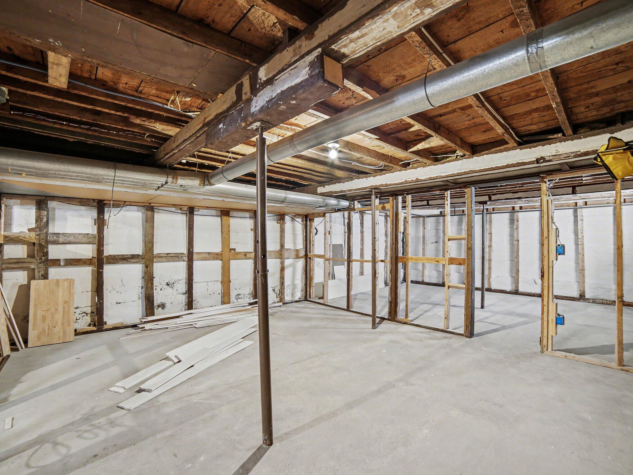 205 W 1st Street