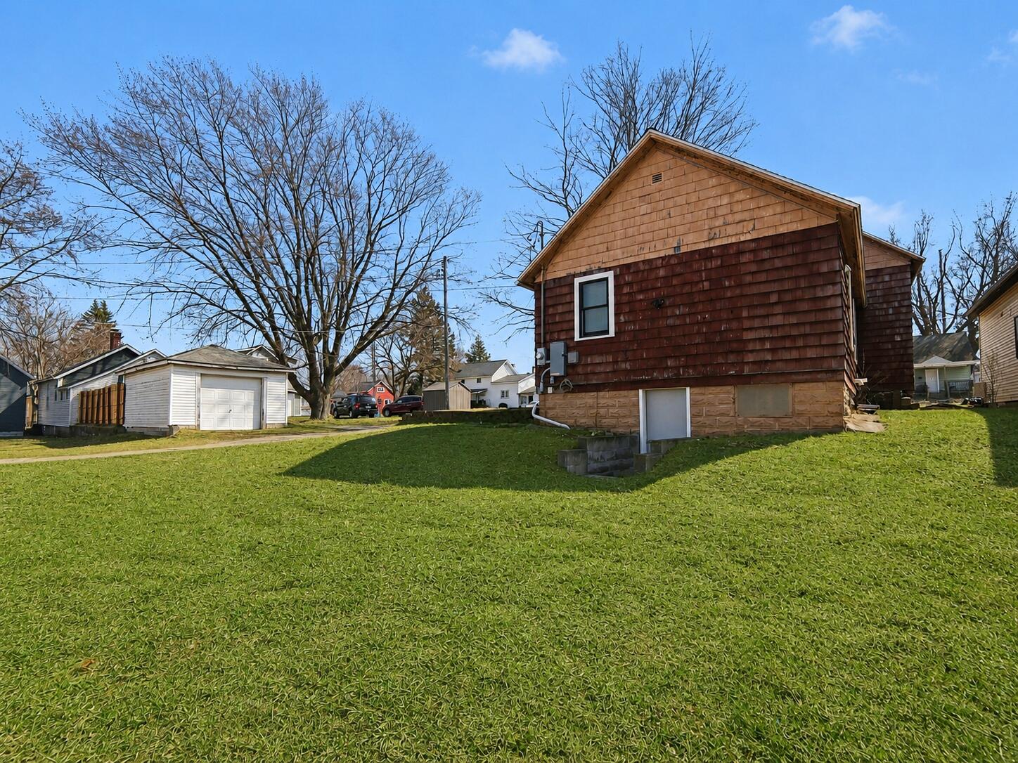 205 W 1st Street