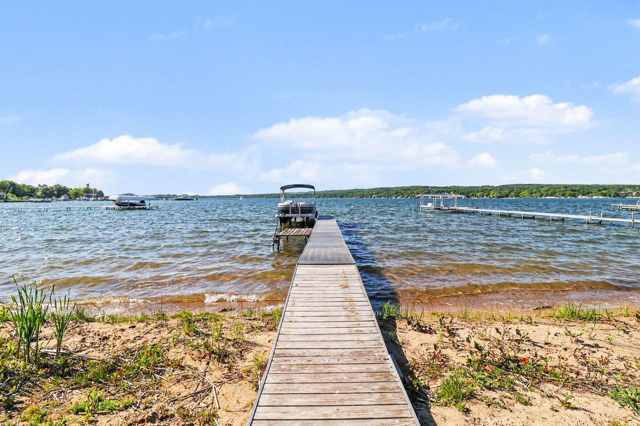 4554 Crescent Beach