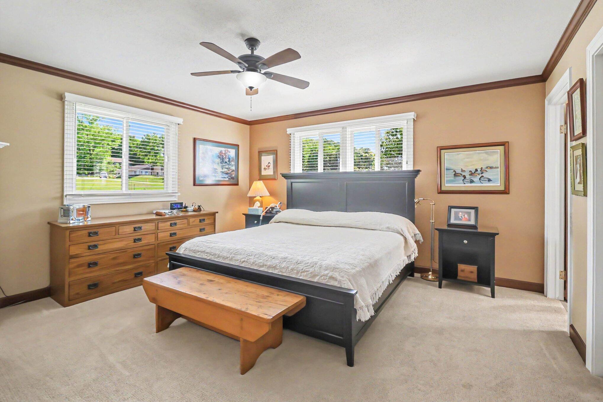 4554 Crescent Beach