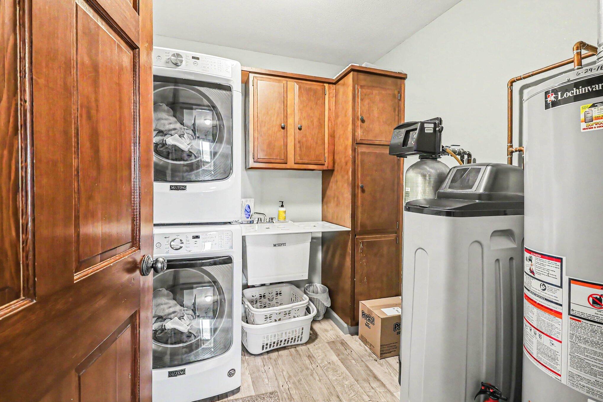 4554 Crescent Beach