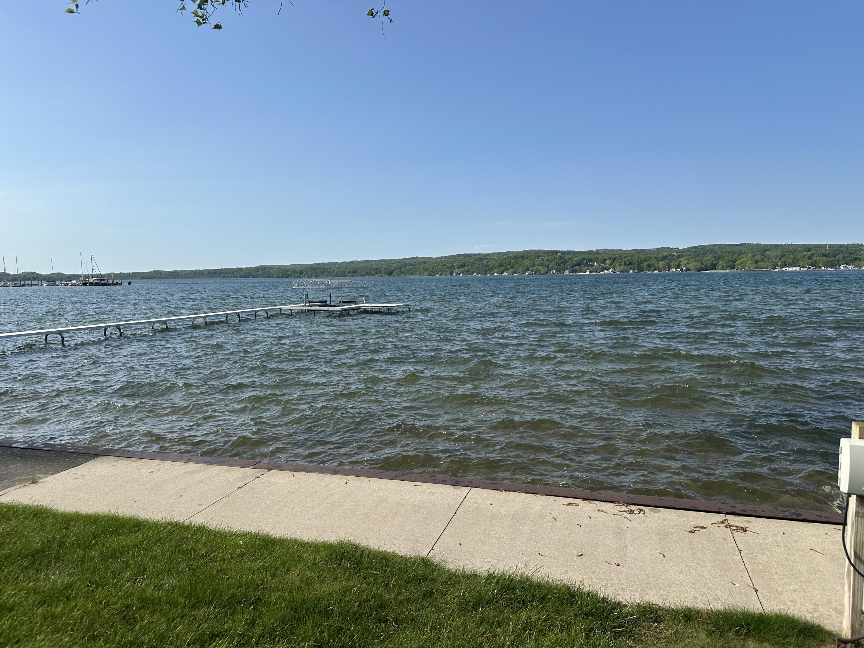 4554 Crescent Beach