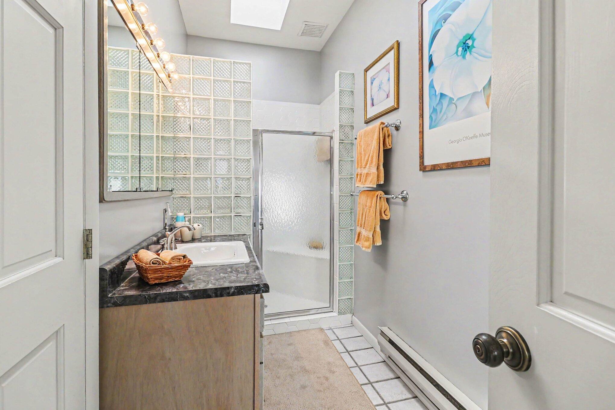 4554 Crescent Beach