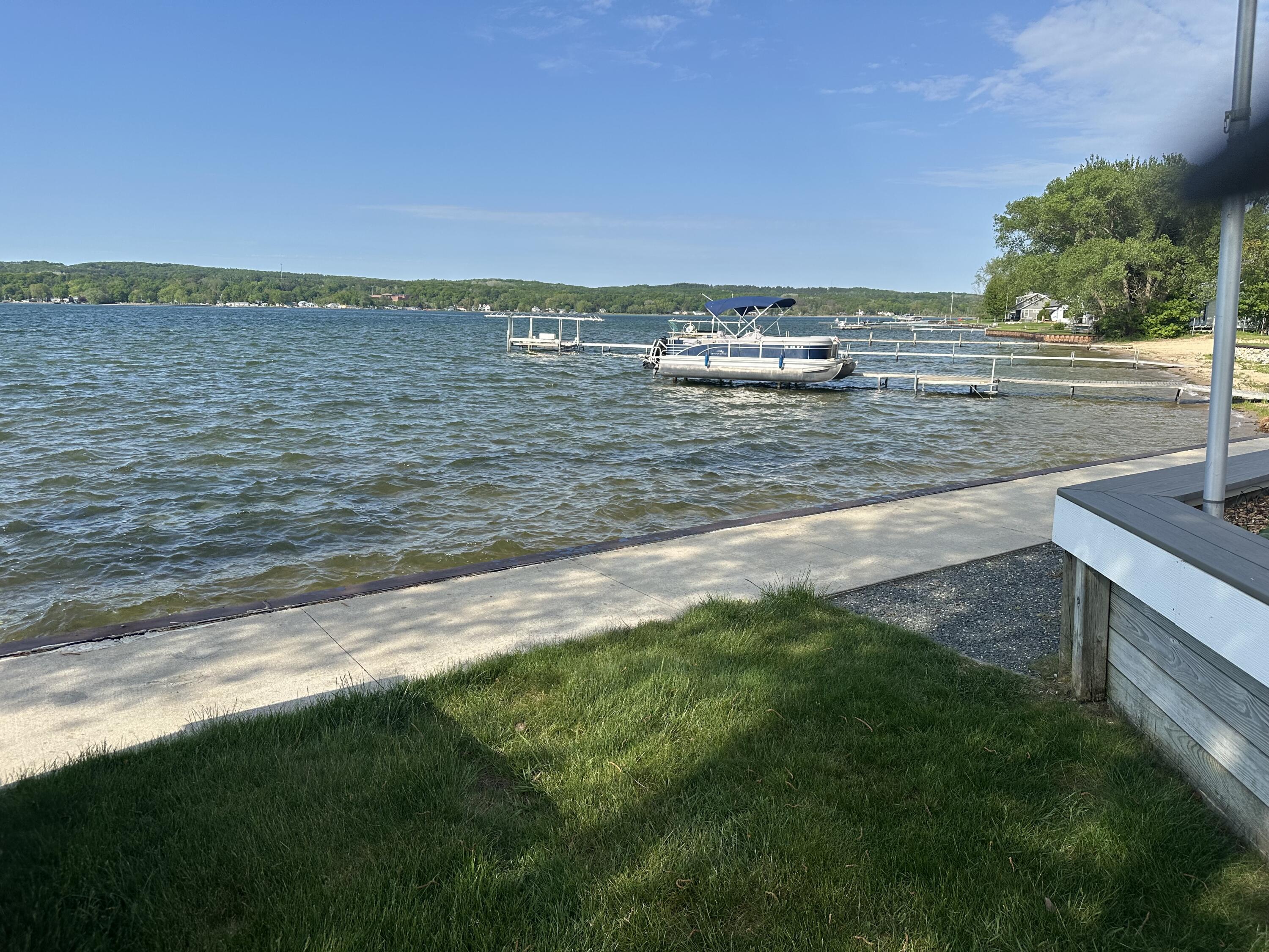 4554 Crescent Beach