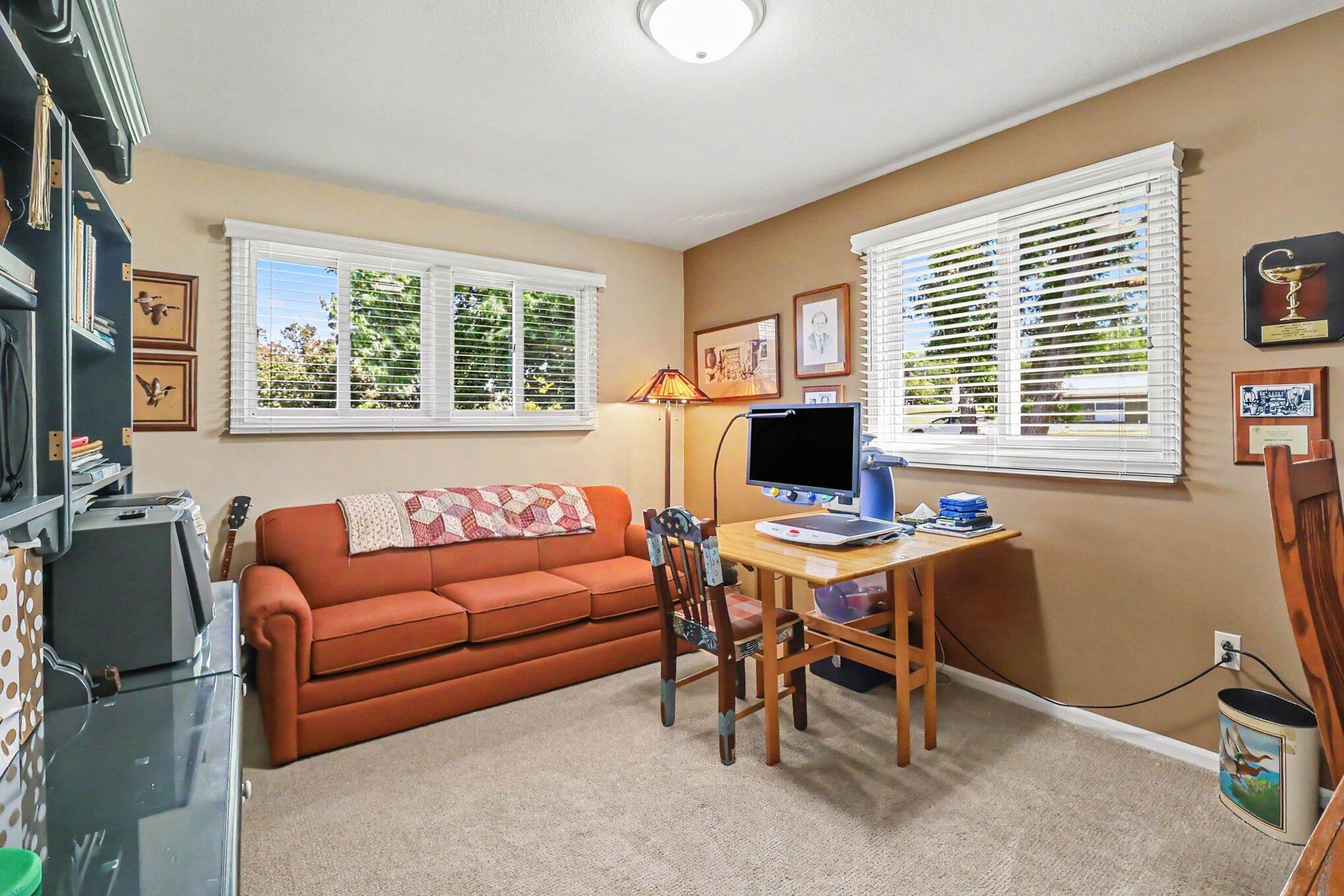 4554 Crescent Beach
