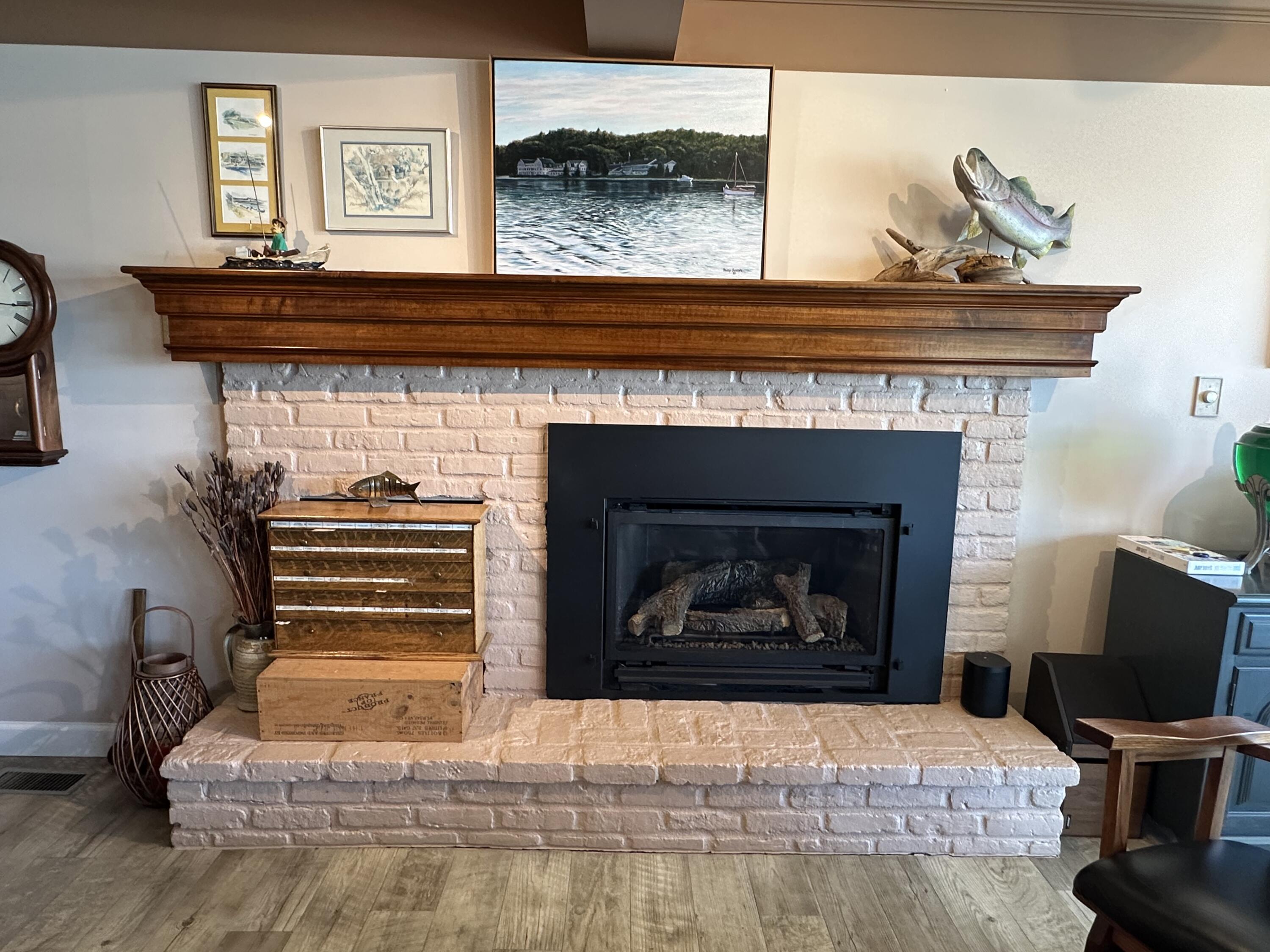 4554 Crescent Beach