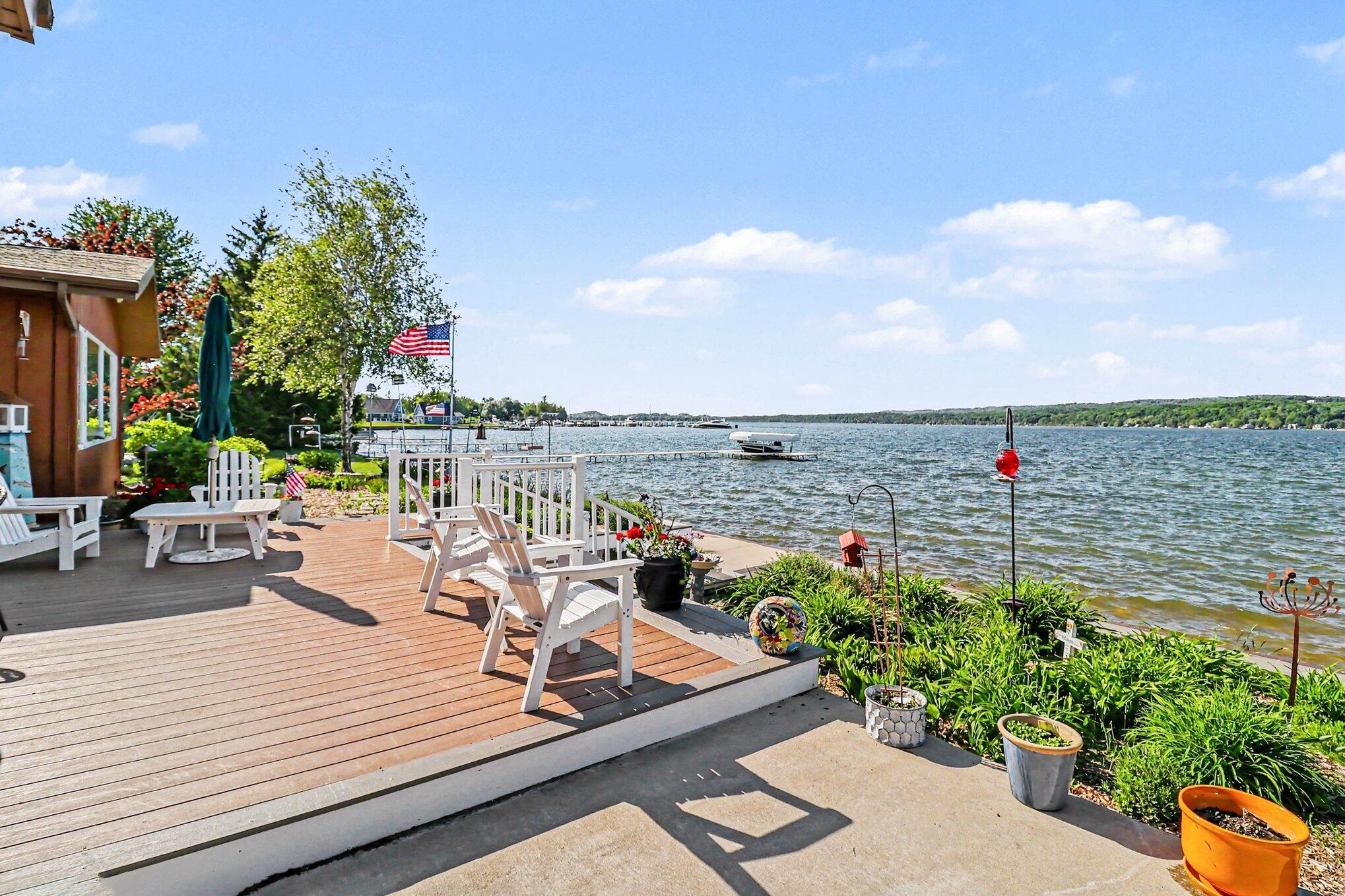4554 Crescent Beach