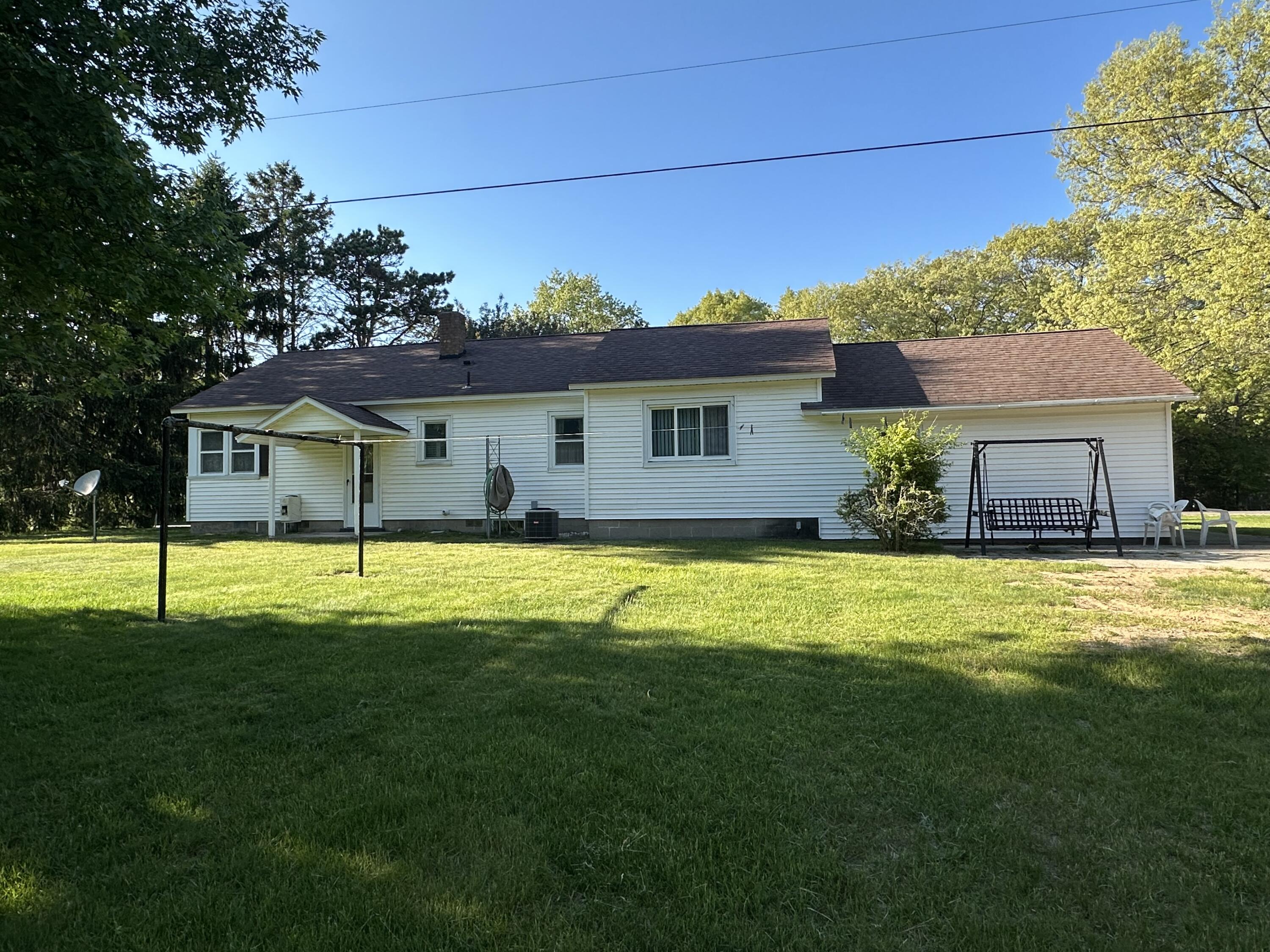 1735 Red Apple Road