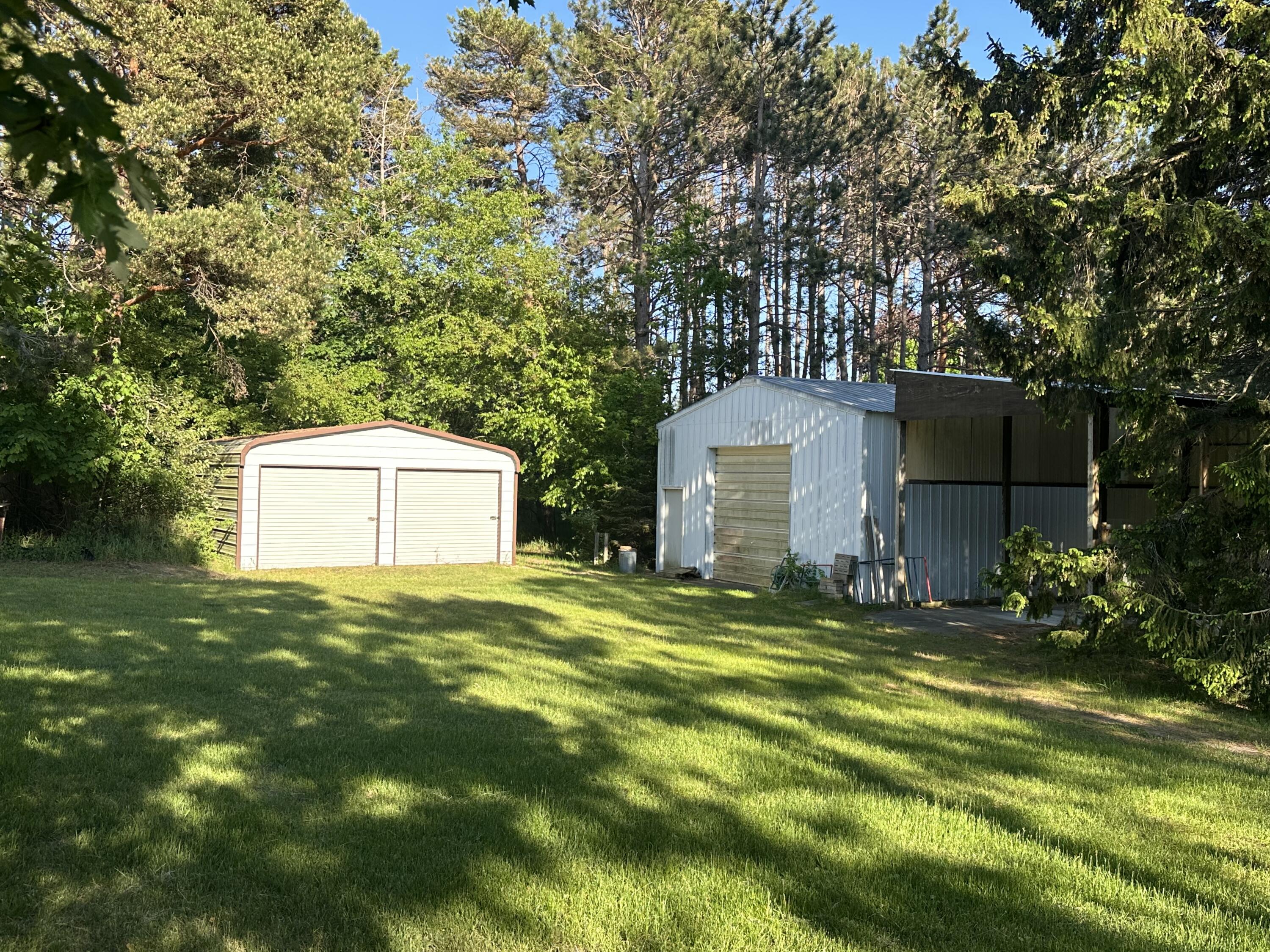 1735 Red Apple Road
