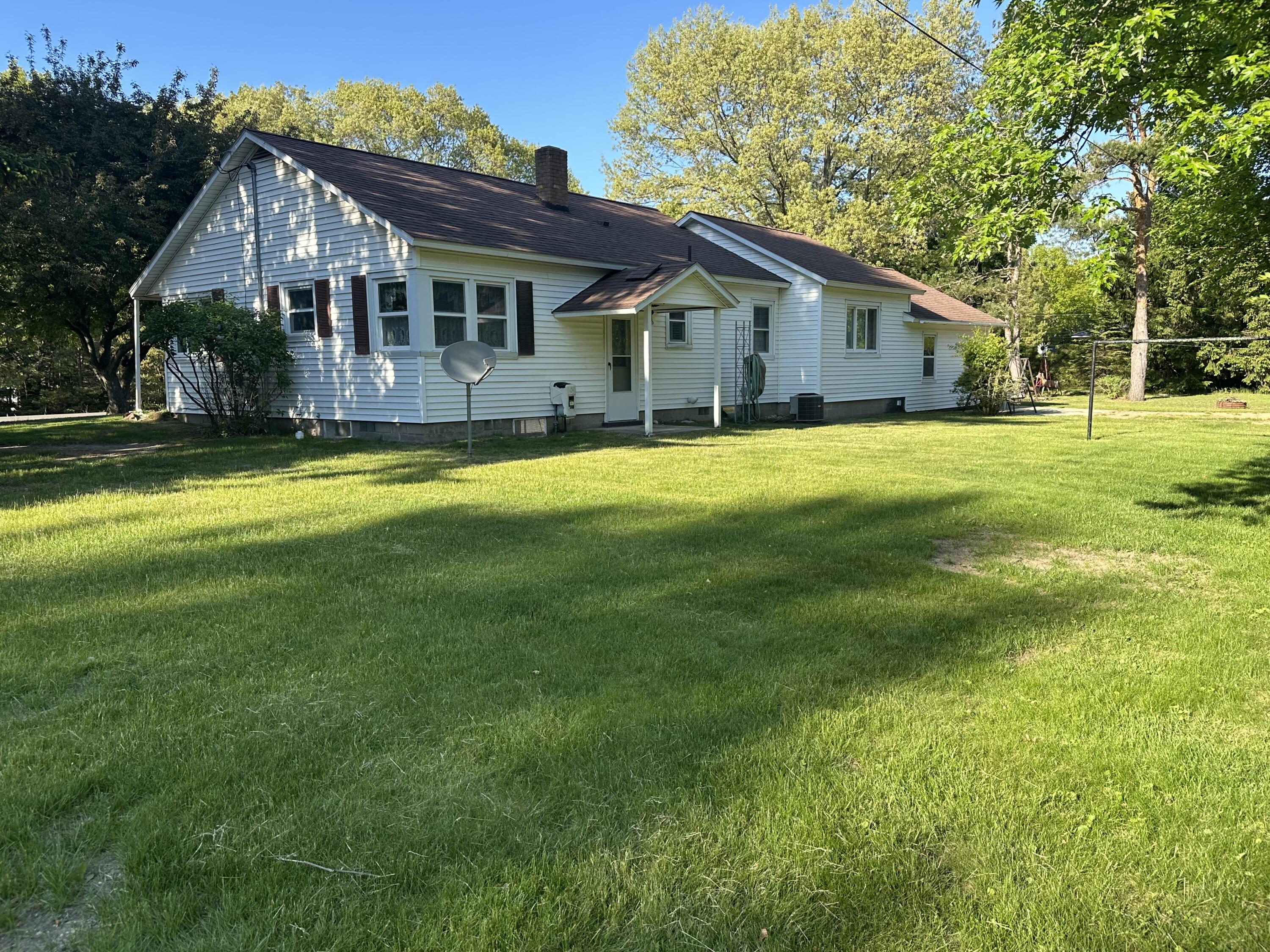 1735 Red Apple Road
