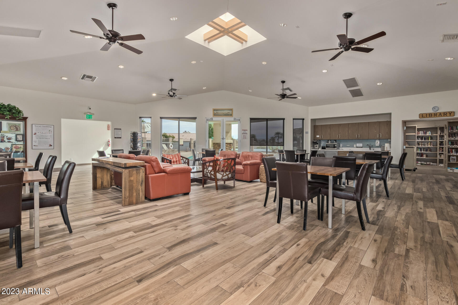 20407 N 105TH Avenue