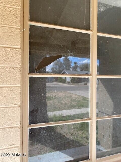 2124 E MITCHELL Drive