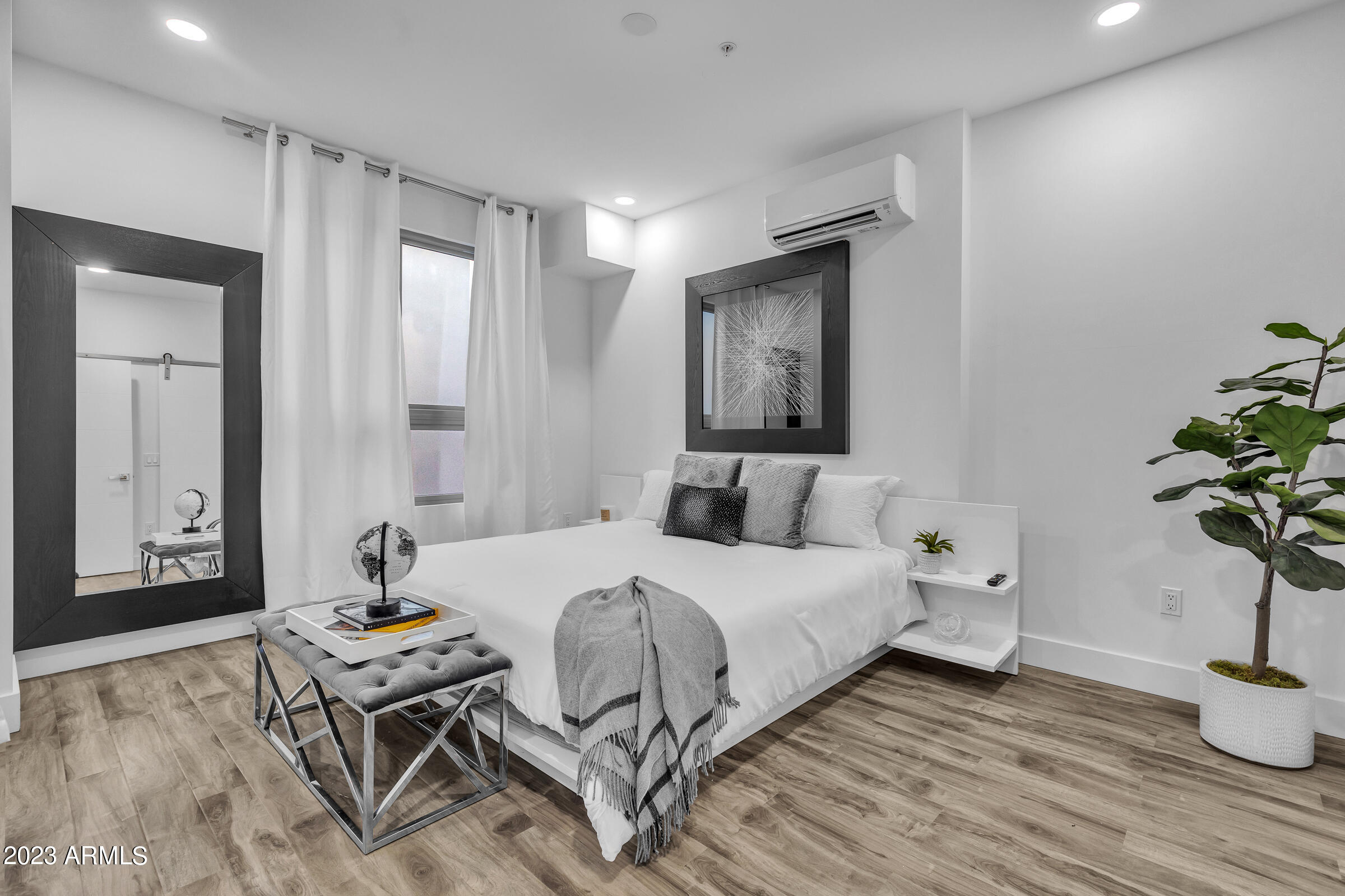 7788 E MAIN Street, 1009