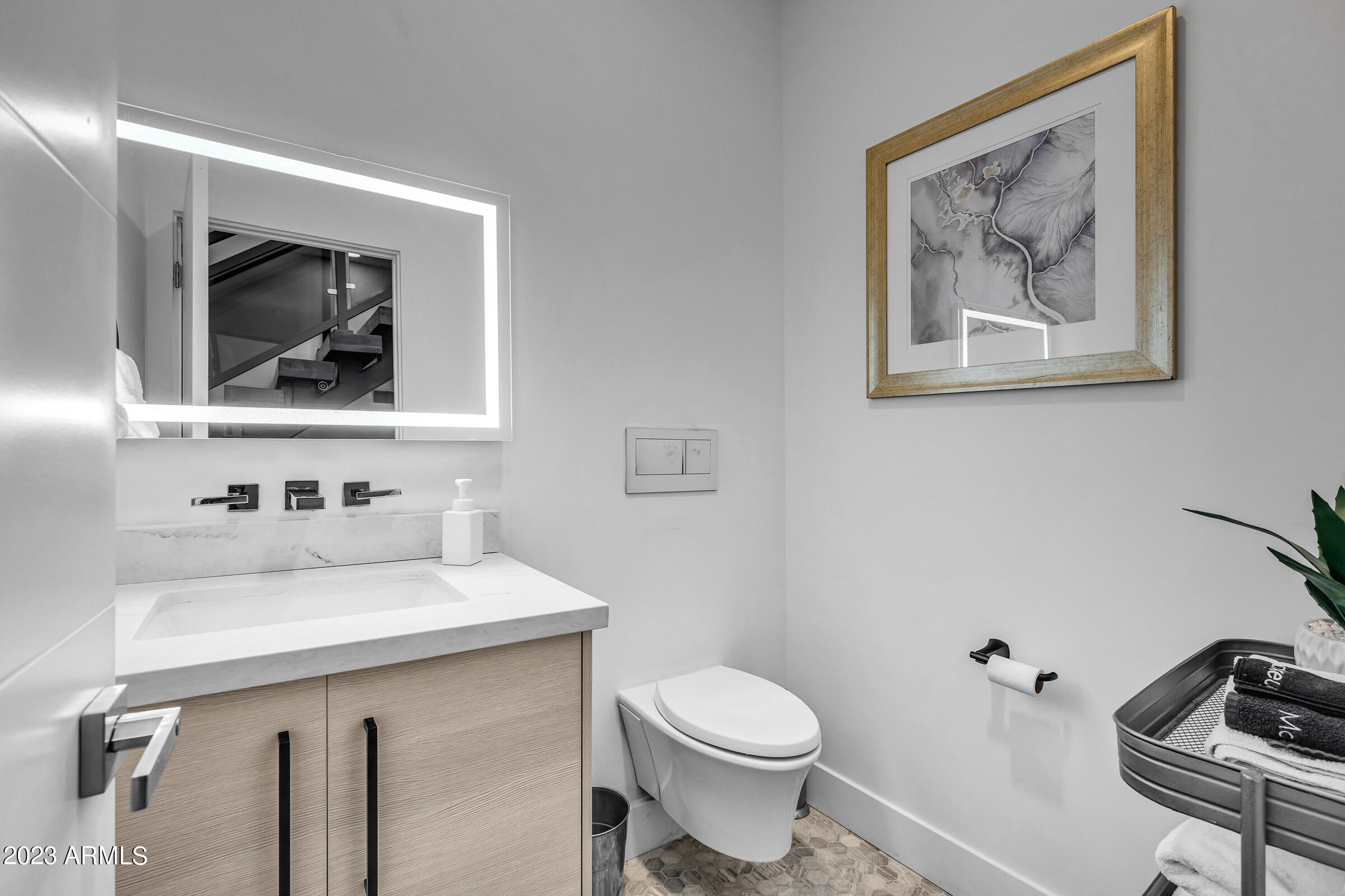 7788 E MAIN Street, 1009