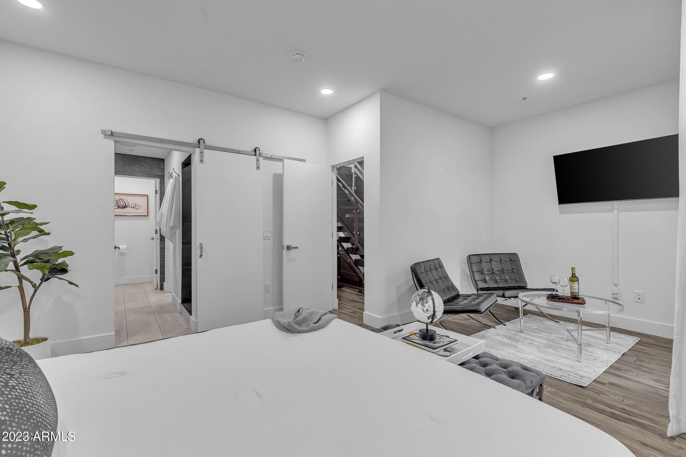 7788 E MAIN Street, 1009