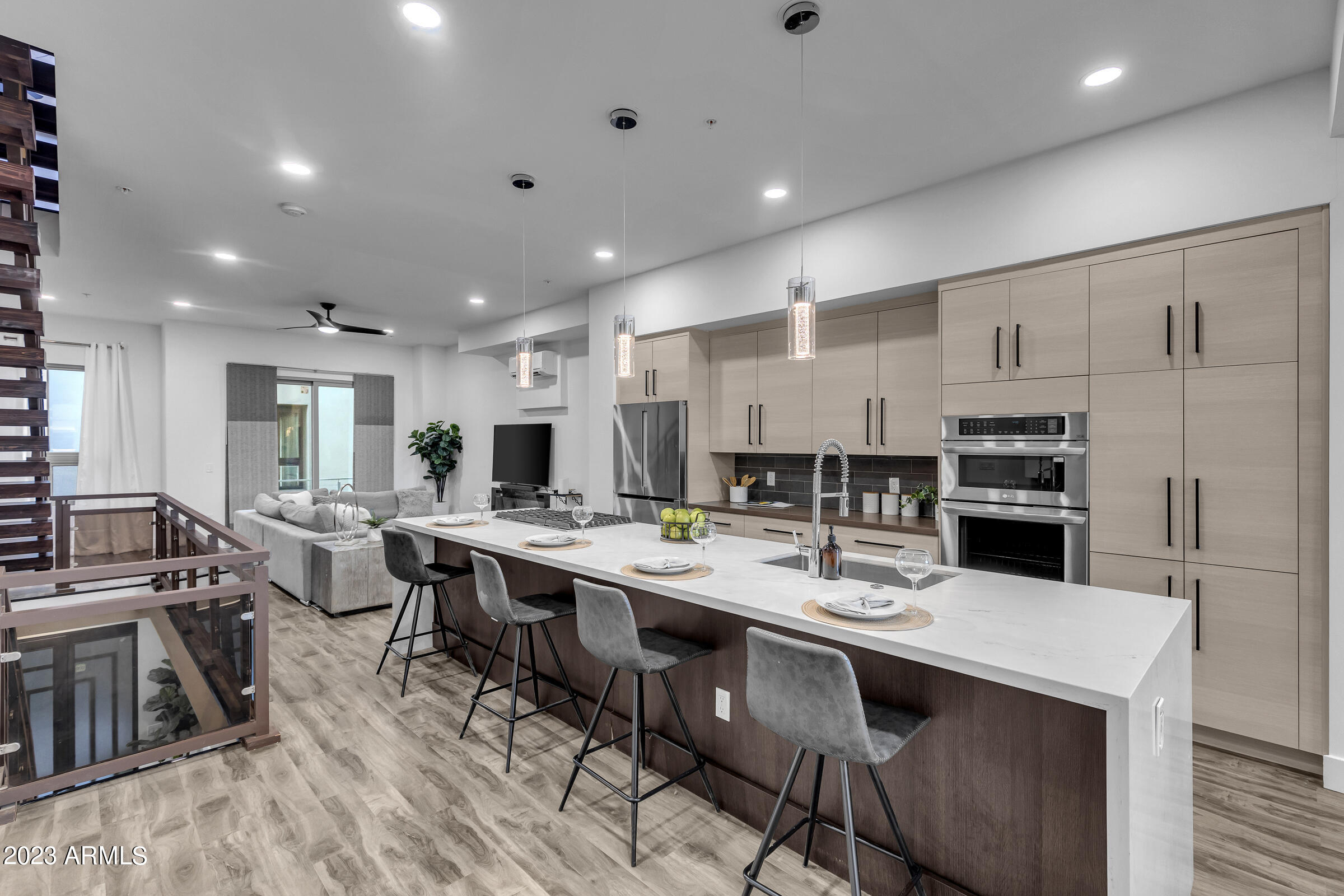 7788 E MAIN Street, 1009