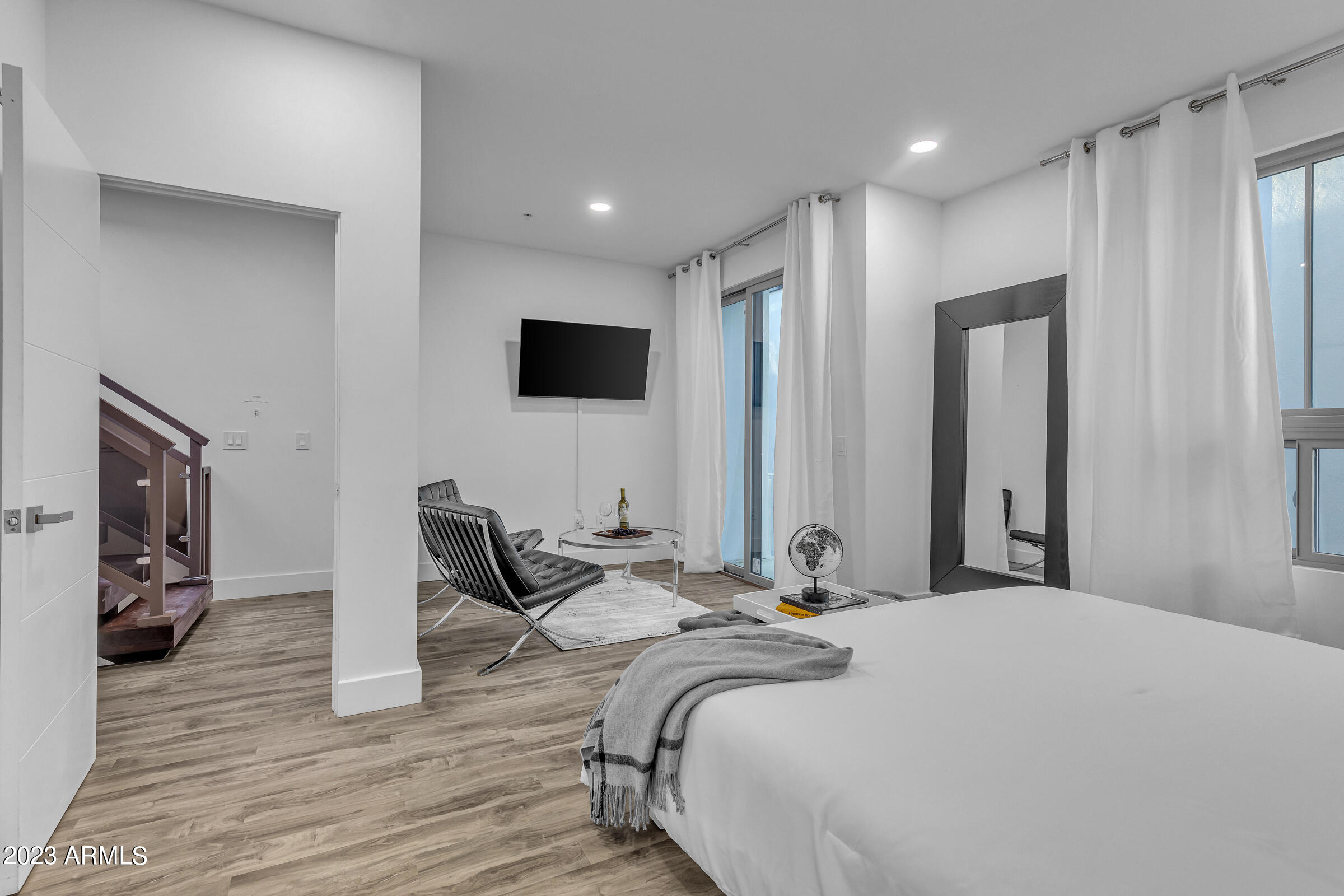 7788 E MAIN Street, 1009