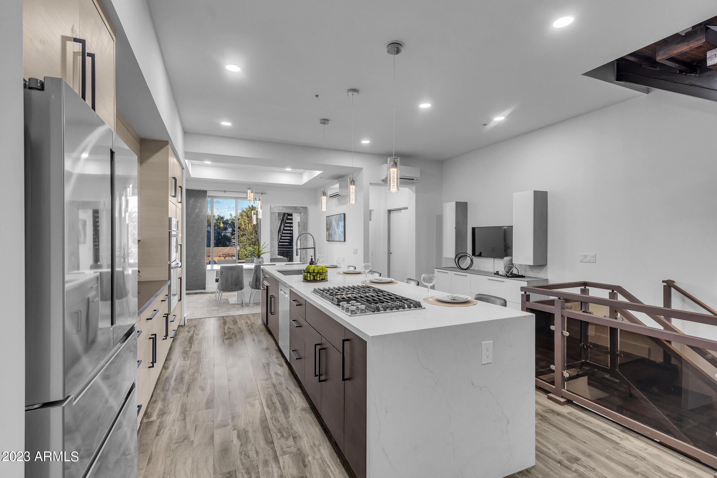 7788 E MAIN Street, 1009