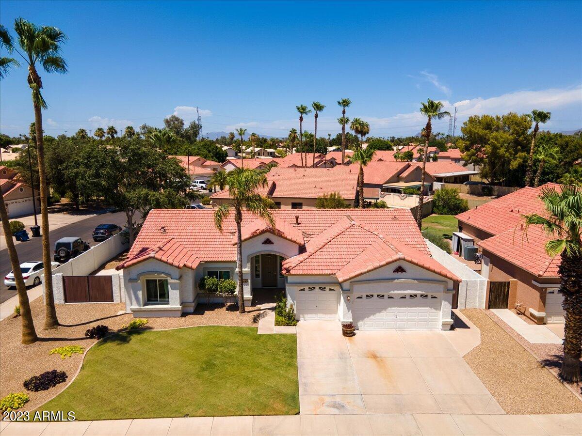 1224 E TRADEWIND Drive