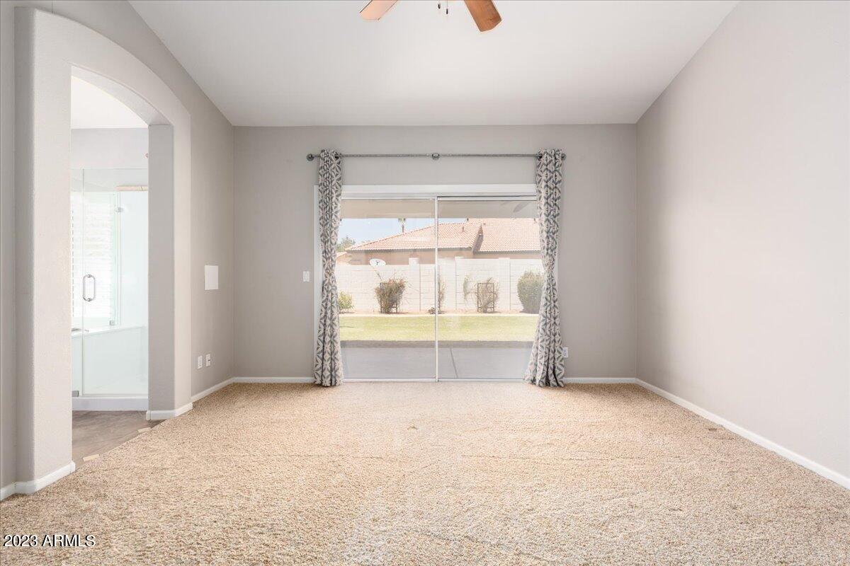 1224 E TRADEWIND Drive