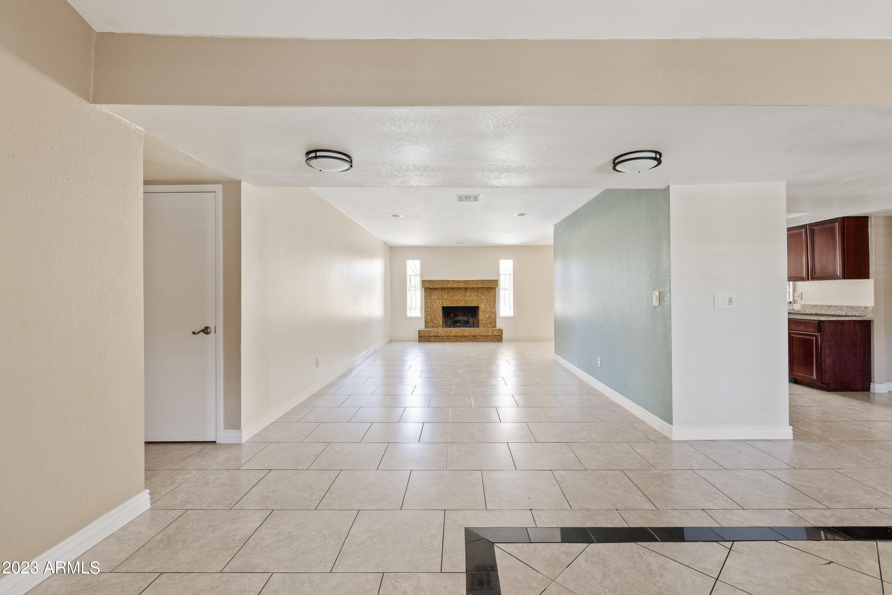 4501 E PARADISE Lane